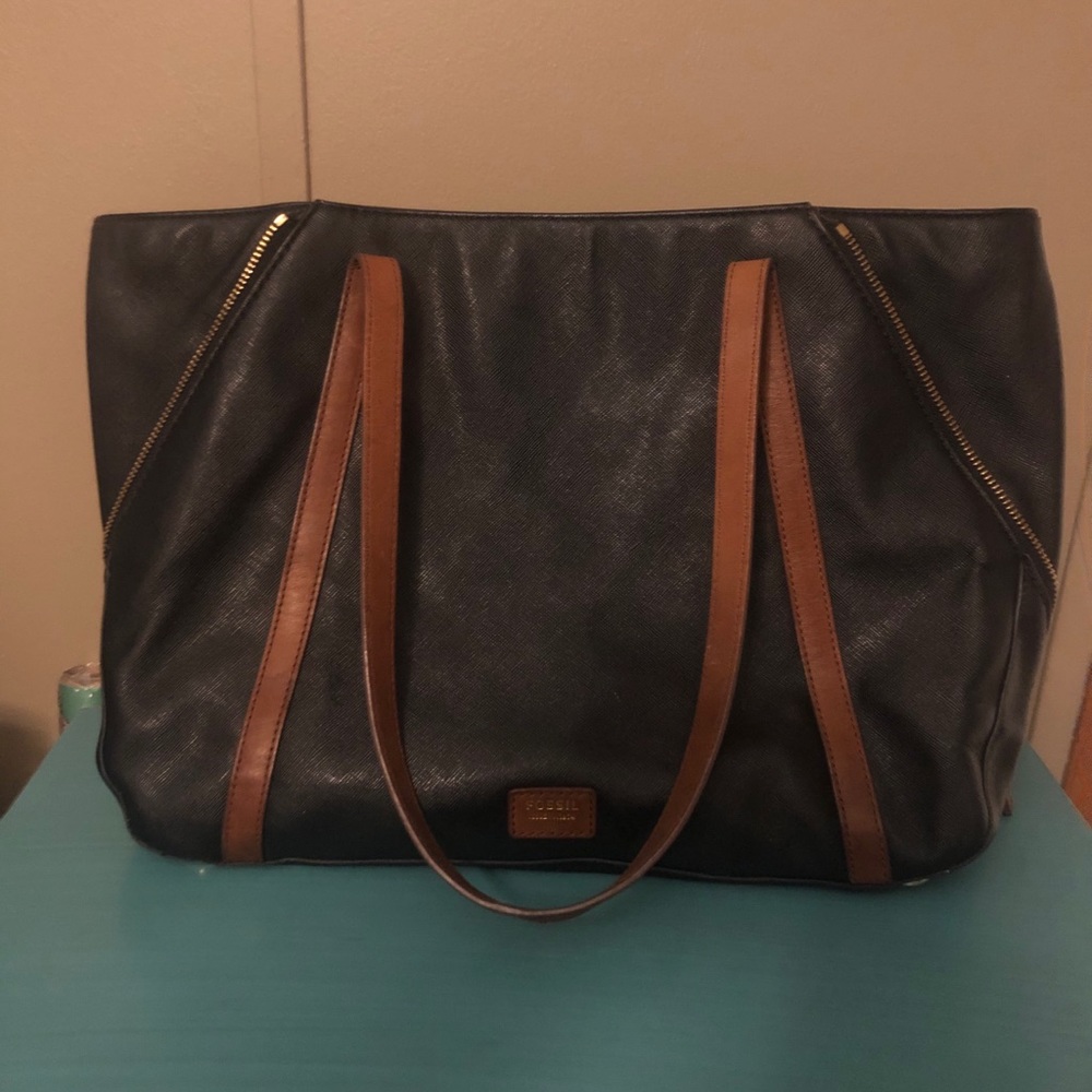 Fossil handbag
